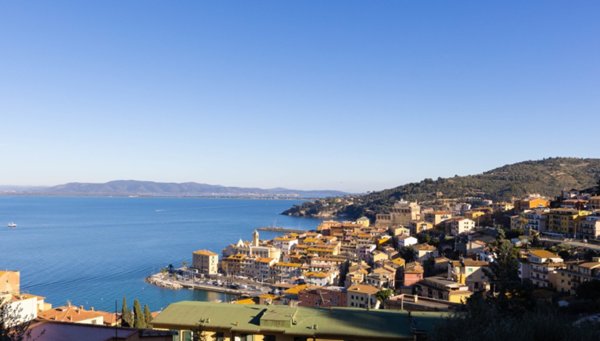 appartamento in vendita a Monte Argentario in zona Porto Santo Stefano