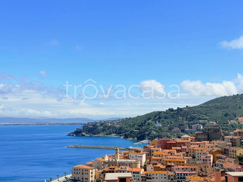 appartamento in vendita a Monte Argentario in zona Porto Santo Stefano