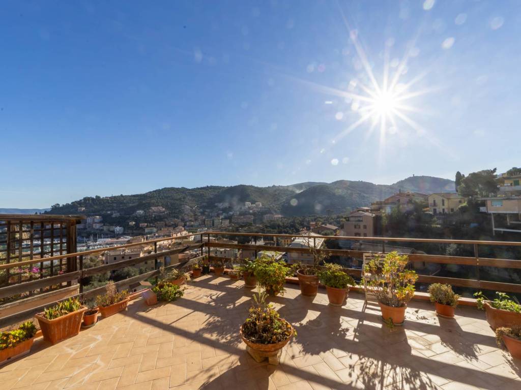 appartamento in vendita a Monte Argentario in zona Porto Santo Stefano