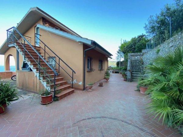 casa indipendente in vendita a Monte Argentario in zona Porto Santo Stefano