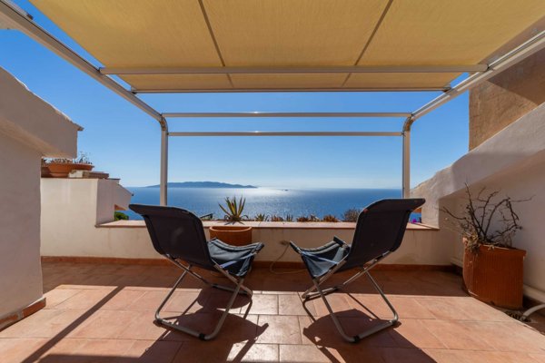 appartamento in vendita a Monte Argentario in zona Cala Piccola