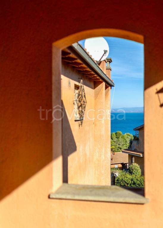 appartamento in vendita a Monte Argentario in zona Porto Santo Stefano