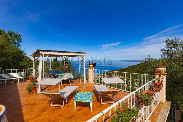 casa indipendente in vendita a Monte Argentario in zona Porto Santo Stefano