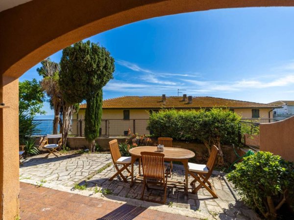 appartamento in vendita a Monte Argentario in zona Porto Santo Stefano
