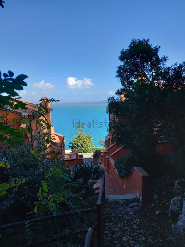 appartamento in vendita a Monte Argentario in zona Porto Santo Stefano
