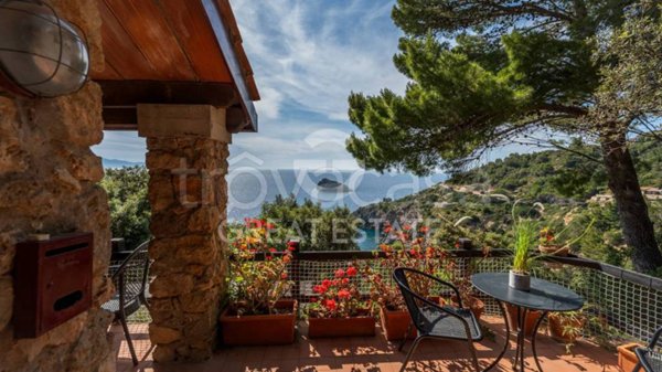 casa indipendente in vendita a Monte Argentario in zona Porto Santo Stefano