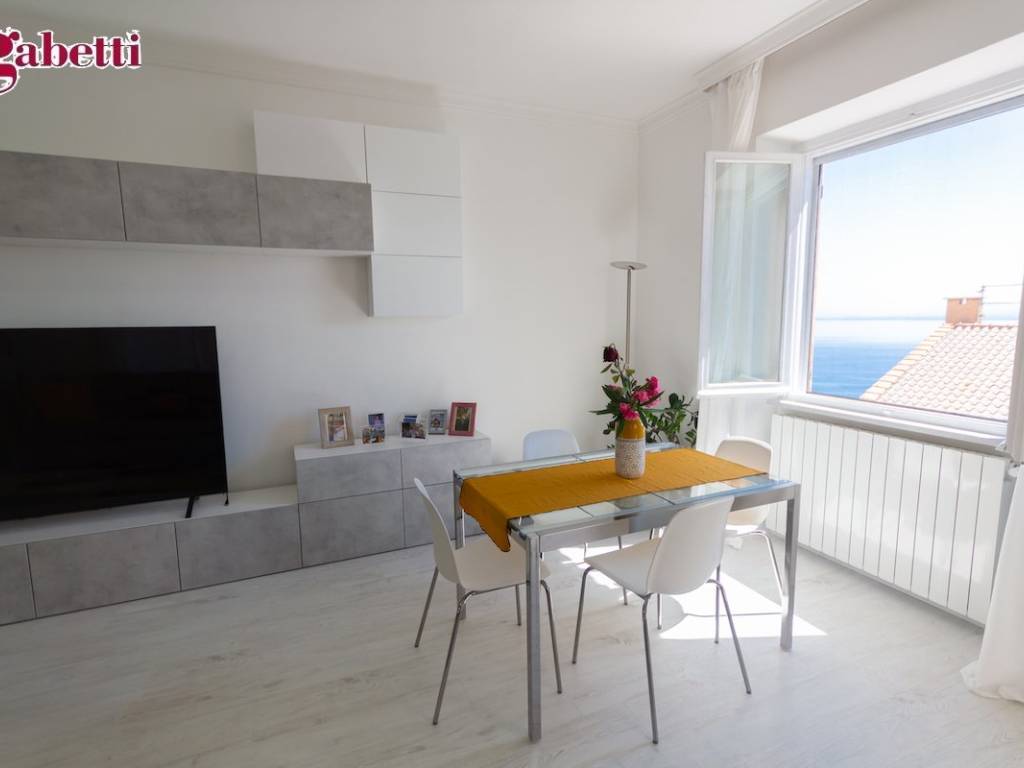 appartamento in vendita a Monte Argentario in zona Porto Santo Stefano
