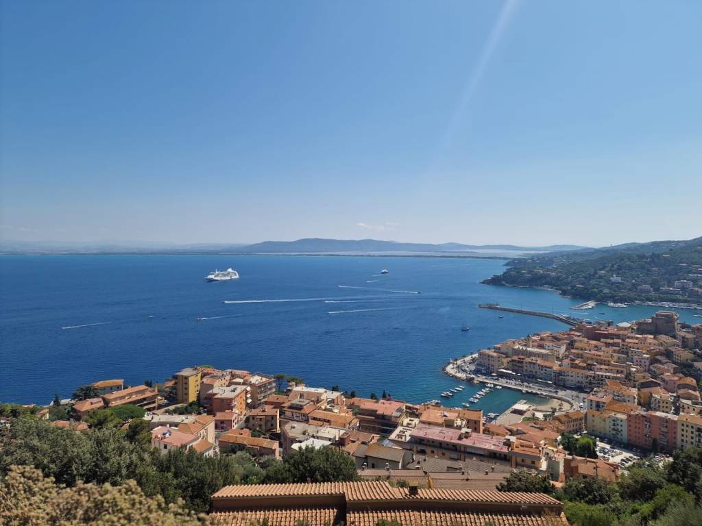 appartamento in vendita a Monte Argentario in zona Porto Santo Stefano