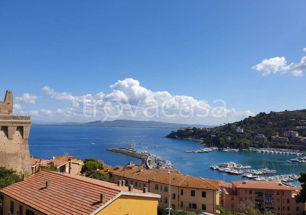 appartamento in vendita a Monte Argentario in zona Porto Santo Stefano
