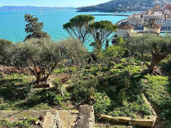 appartamento in vendita a Monte Argentario in zona Porto Santo Stefano