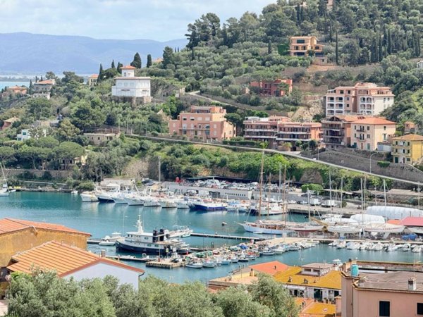 appartamento in vendita a Monte Argentario in zona Porto Santo Stefano