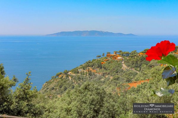 appartamento in vendita a Monte Argentario in zona Porto Santo Stefano