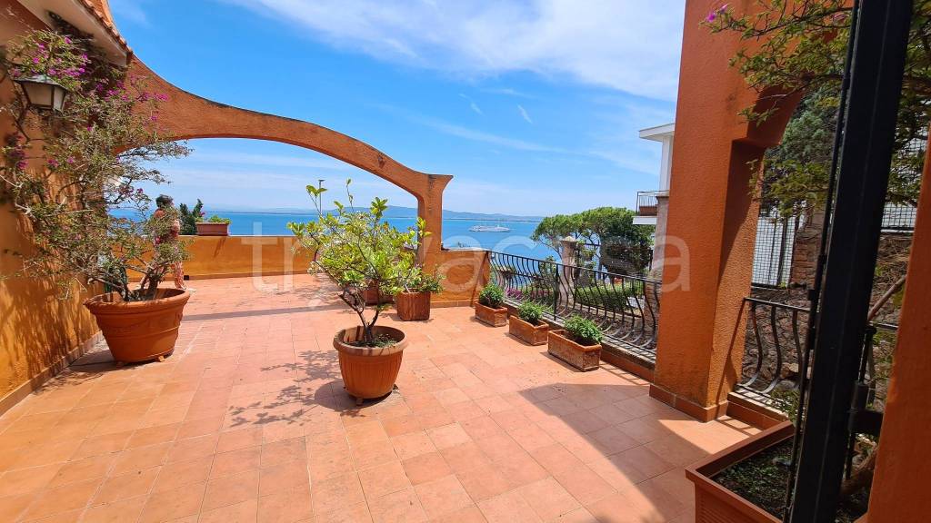 appartamento in vendita a Monte Argentario in zona Porto Santo Stefano