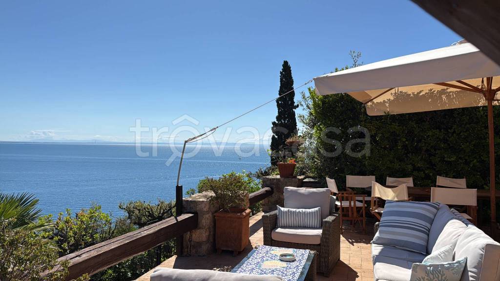 casa indipendente in vendita a Monte Argentario in zona Porto Ercole