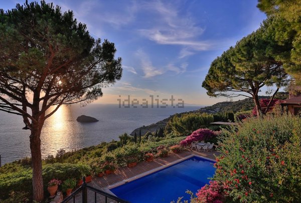 casa indipendente in vendita a Monte Argentario in zona Porto Santo Stefano