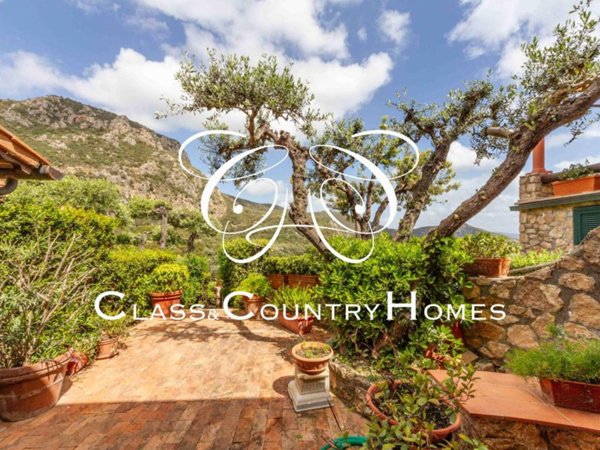 casa indipendente in vendita a Monte Argentario in zona Porto Ercole