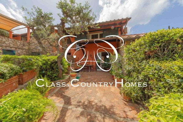 casa indipendente in vendita a Monte Argentario in zona Sbarcatello