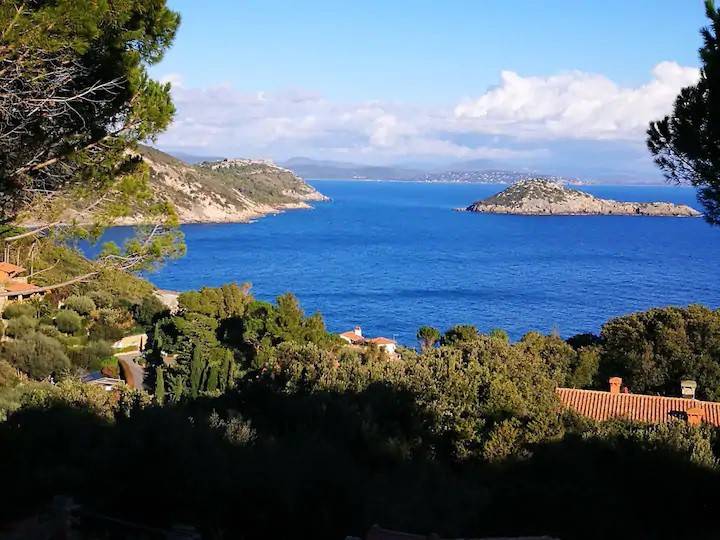 casa indipendente in vendita a Monte Argentario in zona Porto Ercole