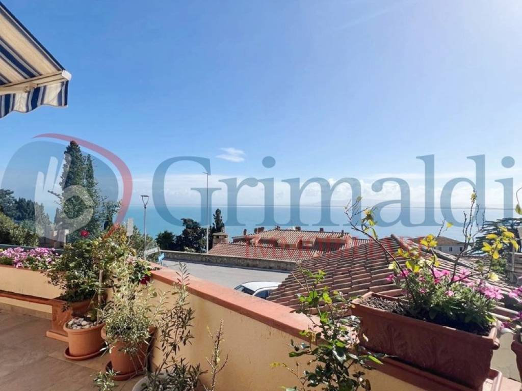 appartamento in vendita a Monte Argentario in zona Porto Santo Stefano