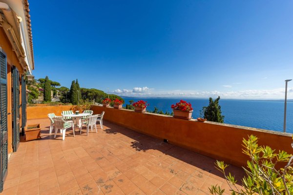 appartamento in vendita a Monte Argentario in zona Porto Santo Stefano