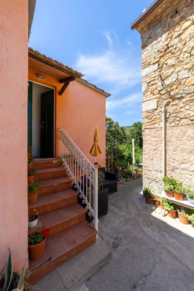 casa indipendente in vendita a Monte Argentario in zona Porto Santo Stefano