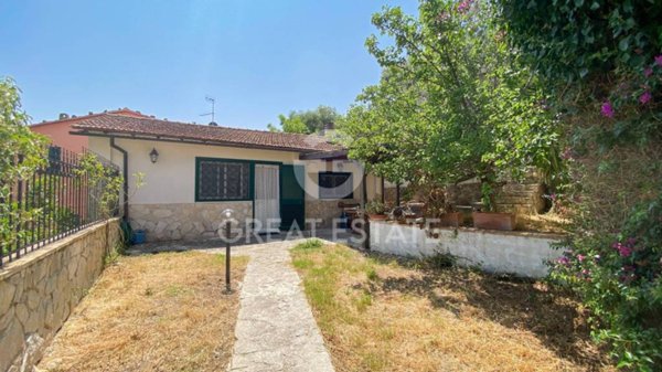 casa indipendente in vendita a Monte Argentario in zona Porto Santo Stefano