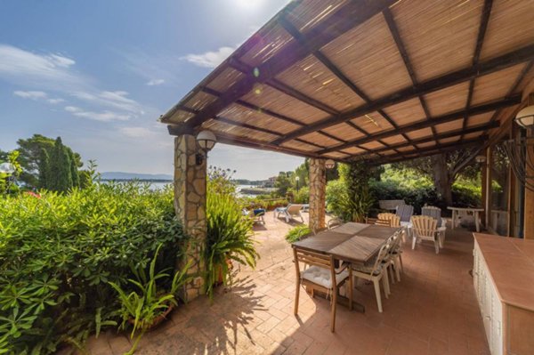 casa indipendente in vendita a Monte Argentario in zona Porto Santo Stefano