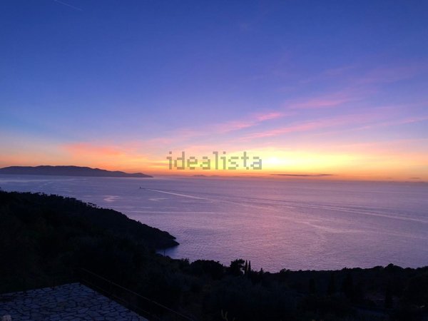 casa indipendente in vendita a Monte Argentario in zona Porto Santo Stefano