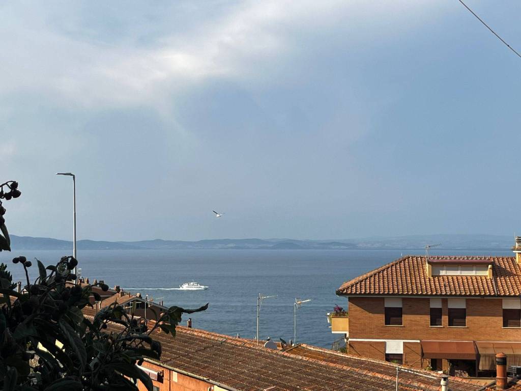appartamento in vendita a Monte Argentario in zona Porto Santo Stefano