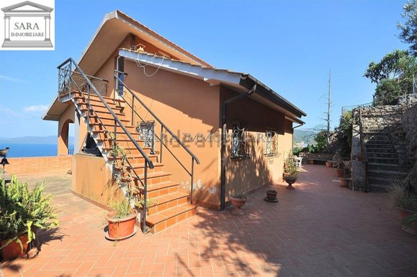 appartamento in vendita a Monte Argentario in zona Porto Santo Stefano