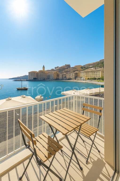 appartamento in vendita a Monte Argentario in zona Porto Santo Stefano