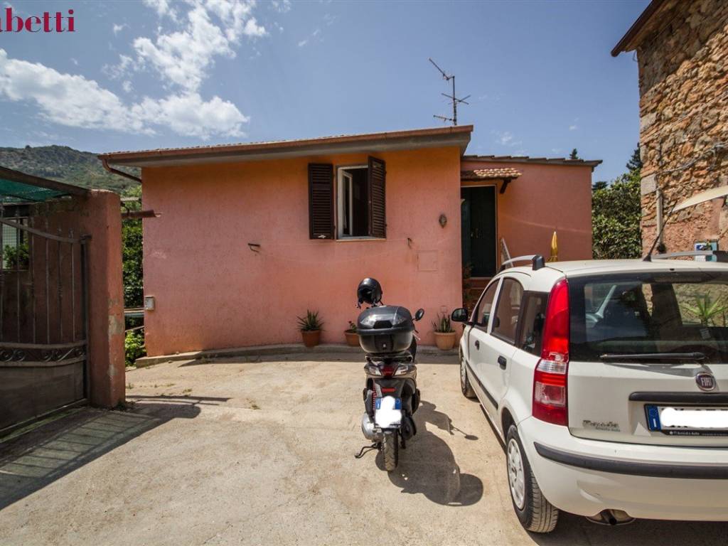appartamento in vendita a Monte Argentario in zona Porto Santo Stefano