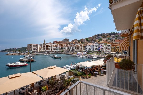 appartamento in vendita a Monte Argentario in zona Porto Santo Stefano