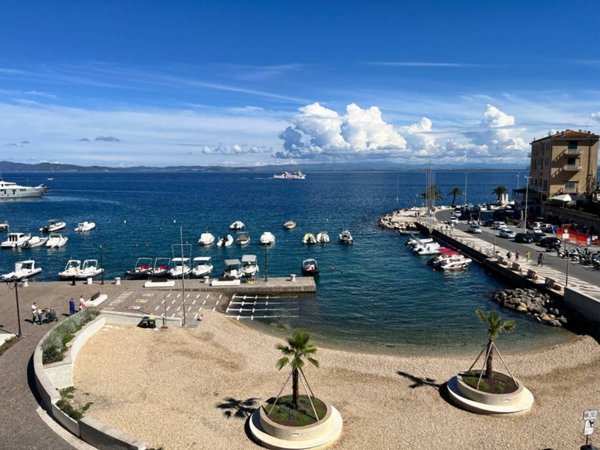 appartamento in vendita a Monte Argentario in zona Porto Santo Stefano