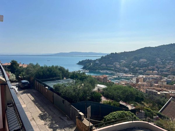 appartamento in vendita a Monte Argentario in zona Porto Santo Stefano