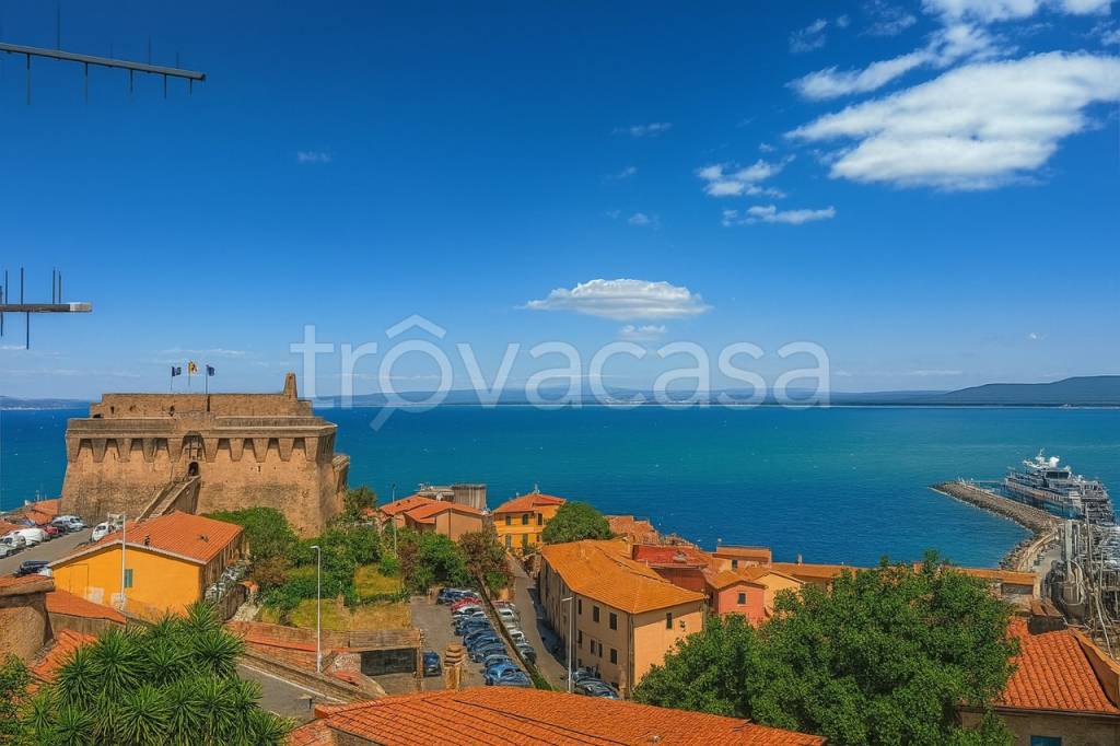 appartamento in vendita a Monte Argentario in zona Porto Santo Stefano