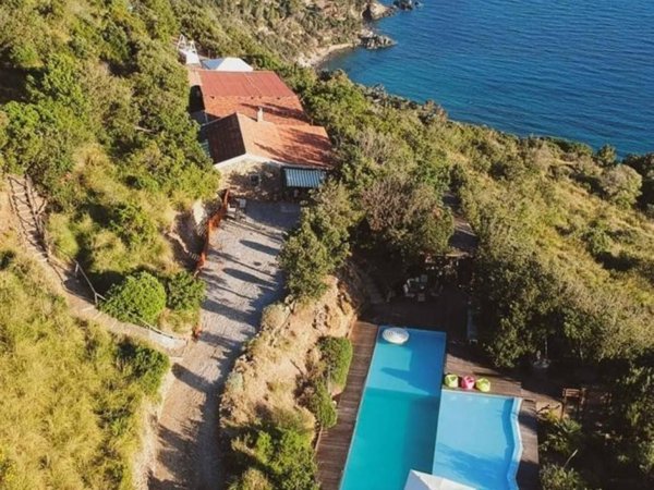 casa indipendente in vendita a Monte Argentario in zona Porto Santo Stefano