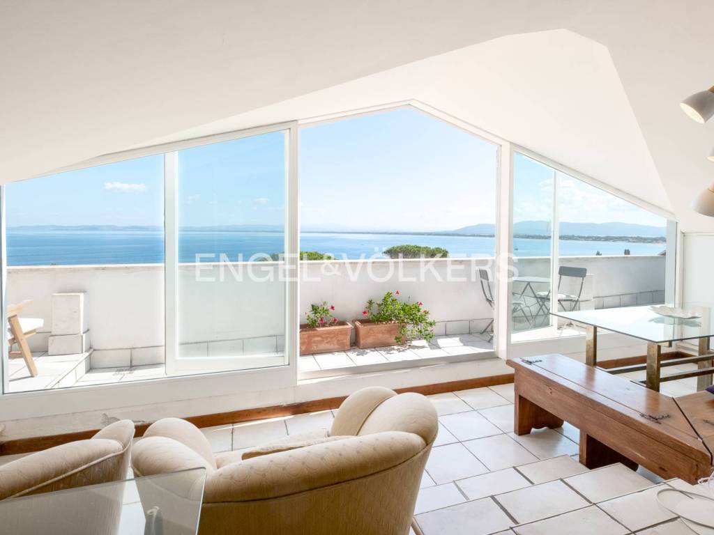 casa indipendente in vendita a Monte Argentario in zona Porto Santo Stefano