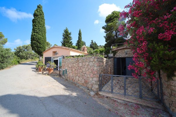 casa indipendente in vendita a Monte Argentario in zona Porto Santo Stefano