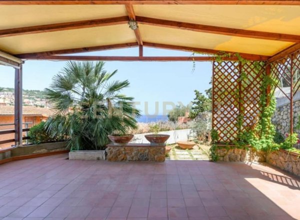 appartamento in vendita a Monte Argentario in zona Porto Santo Stefano