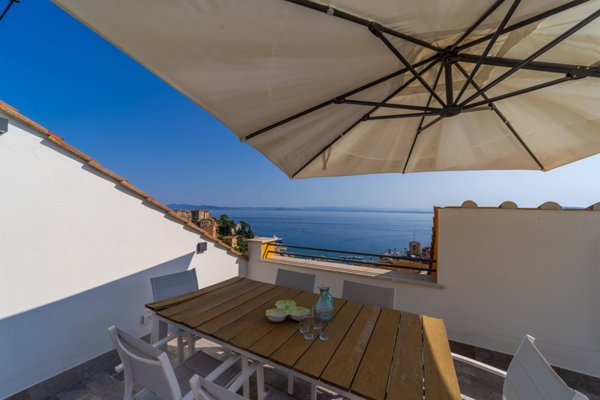 appartamento in vendita a Monte Argentario in zona Porto Santo Stefano