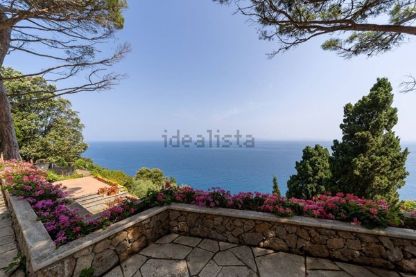 casa indipendente in vendita a Monte Argentario in zona Porto Santo Stefano