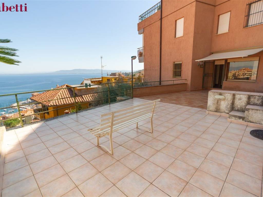 appartamento in vendita a Monte Argentario in zona Porto Santo Stefano