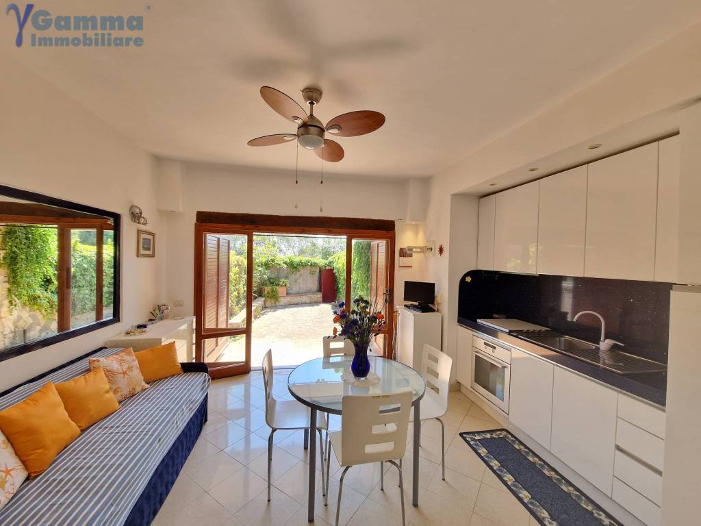 appartamento in vendita a Monte Argentario in zona Porto Santo Stefano