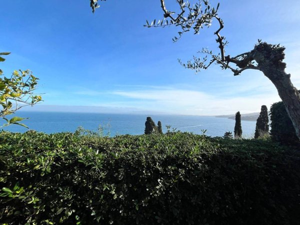 appartamento in vendita a Monte Argentario in zona Porto Santo Stefano