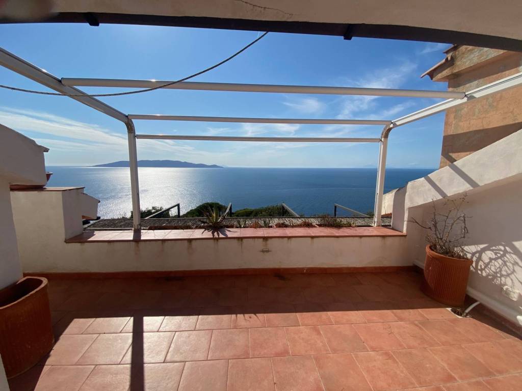appartamento in vendita a Monte Argentario in zona Porto Santo Stefano