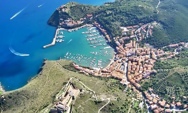 casa indipendente in vendita a Monte Argentario in zona Porto Ercole