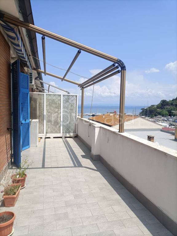 appartamento in vendita a Monte Argentario in zona Porto Santo Stefano