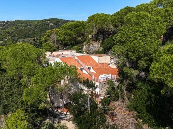 casa indipendente in vendita a Monte Argentario in zona Porto Ercole