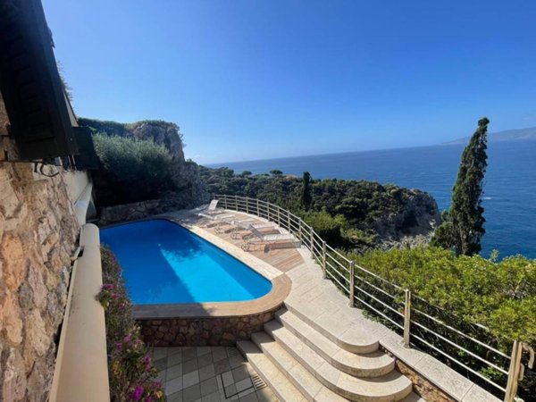 casa indipendente in vendita a Monte Argentario in zona Porto Santo Stefano